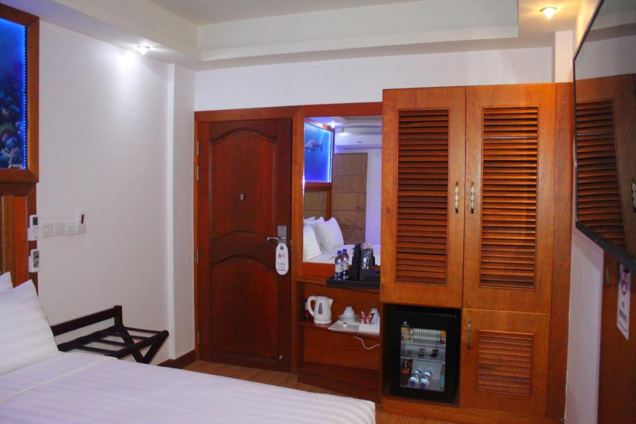 Hotel Six In One Malé Exterior foto